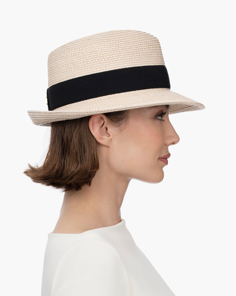 Sq Classic Cream/Black Eric Javits